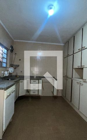 Casa à venda com 200m², 5 quartos e 2 vagasCozinha 3