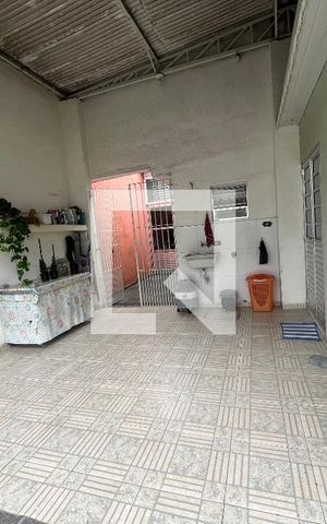 Casa à venda com 200m², 5 quartos e 2 vagasÁrea de Serviço 1