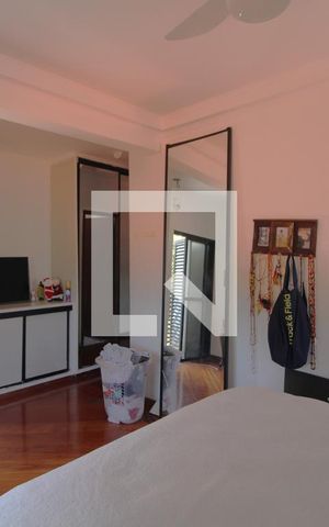 Casa de condomínio à venda com 350m², 4 quartos e 4 vagasSuíte 2