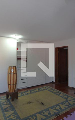 Casa de condomínio à venda com 350m², 4 quartos e 4 vagasSuíte 1