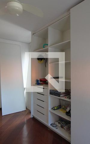 Casa de condomínio à venda com 350m², 4 quartos e 4 vagasSuíte 3