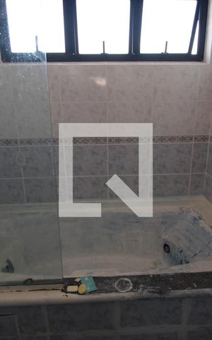 Casa de condomínio à venda com 350m², 4 quartos e 4 vagasBanheira suíte 2