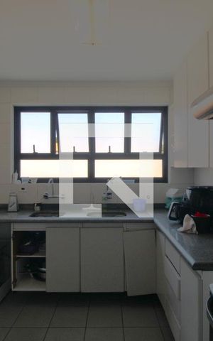 Casa de condomínio à venda com 350m², 4 quartos e 4 vagasCozinha