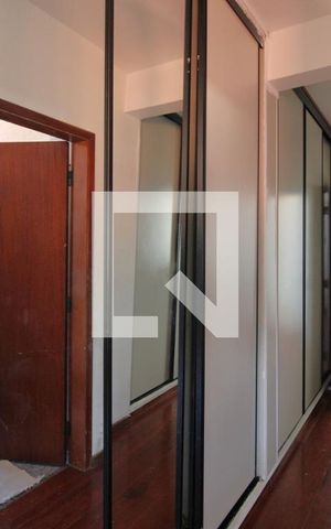Casa de condomínio à venda com 350m², 4 quartos e 4 vagasArmário suíte 2