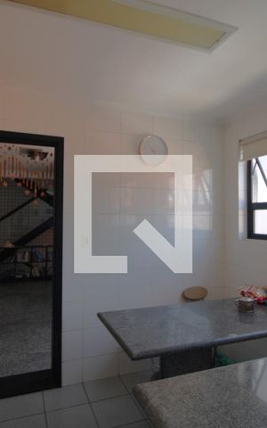 Casa de condomínio à venda com 350m², 4 quartos e 4 vagasCozinha