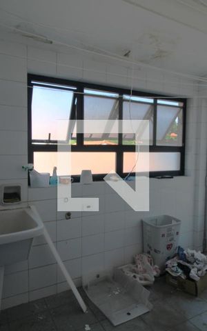Casa de condomínio à venda com 350m², 4 quartos e 4 vagasLavanderia 2