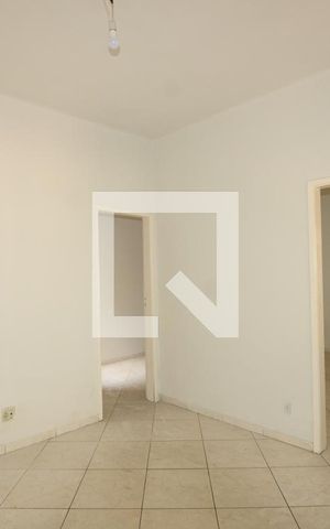 Casa à venda com 70m², 2 quartos e 1 vagaSala
