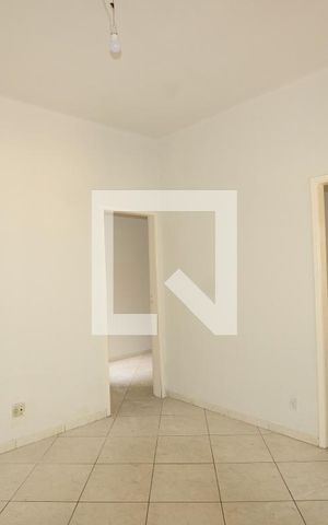 Casa à venda com 70m², 2 quartos e 1 vagaSala