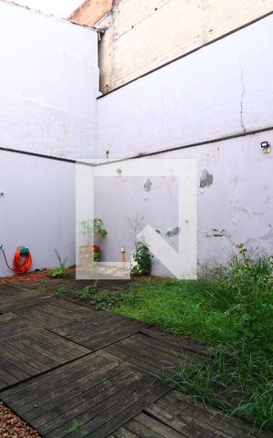 Casa para alugar com 357m², 3 quartos e 7 vagasQuintal - Fundos
