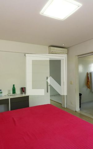 Casa para alugar com 357m², 3 quartos e 7 vagasSuite 1