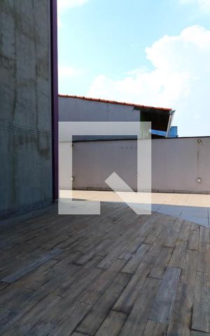 Casa para alugar com 357m², 3 quartos e 7 vagasQuintal - Frente