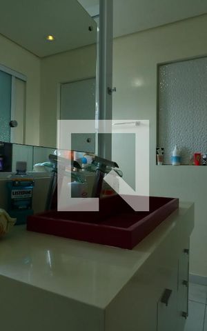 Casa para alugar com 357m², 3 quartos e 7 vagasBanheiro da Suite 1