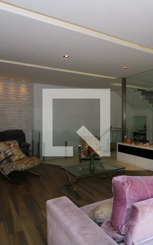 Casa para alugar com 357m², 3 quartos e 7 vagasSala