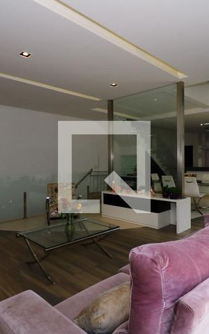 Casa para alugar com 357m², 3 quartos e 7 vagasSala