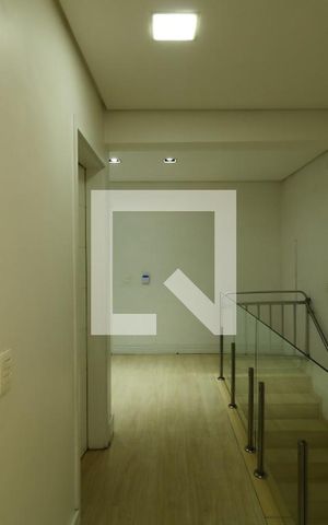 Casa para alugar com 357m², 3 quartos e 7 vagasCorredor do 2º Andar