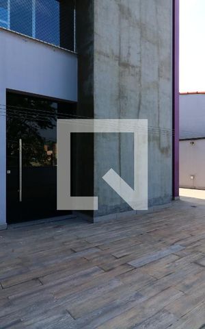 Casa para alugar com 357m², 3 quartos e 7 vagasQuintal - Frente