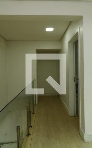 Casa para alugar com 357m², 3 quartos e 7 vagasCorredor do 2º Andar