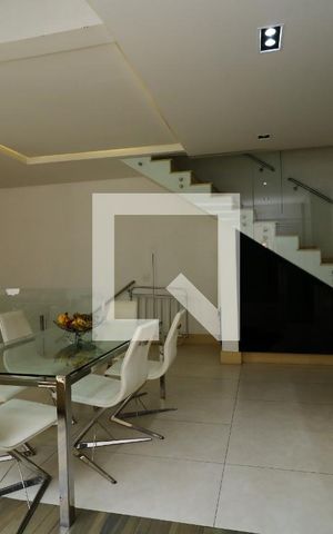 Casa para alugar com 357m², 3 quartos e 7 vagasSala de Jantar