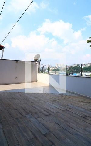 Casa para alugar com 357m², 3 quartos e 7 vagasQuintal - Frente