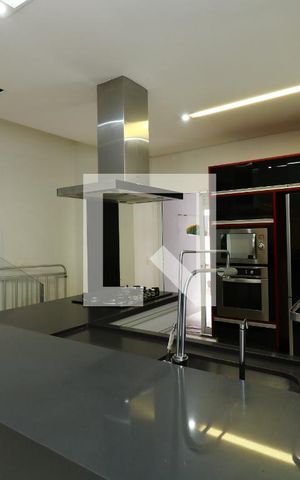 Casa para alugar com 357m², 3 quartos e 7 vagasCozinha