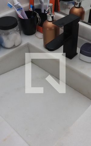 Apartamento à venda com 96m², 3 quartos e 2 vagasBanheiro da Suíte