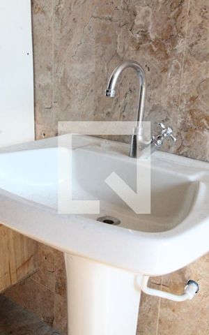 Casa à venda com 250m², 4 quartos e 2 vagasBanheiro