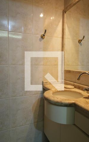 Casa à venda com 250m², 4 quartos e 2 vagasLavabo
