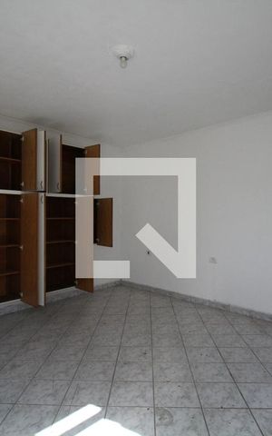 Casa à venda com 250m², 4 quartos e 2 vagasQuarto de Serviço