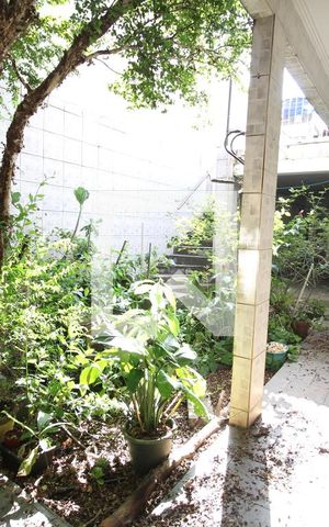 Casa à venda com 250m², 4 quartos e 2 vagasÁrea de Serviço