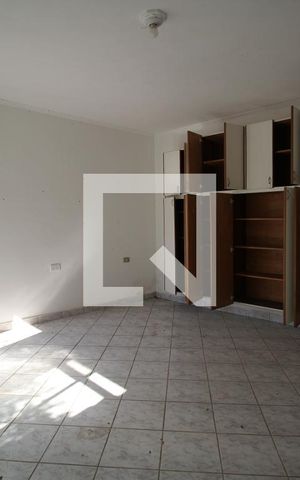 Casa à venda com 250m², 4 quartos e 2 vagasQuarto de Serviço