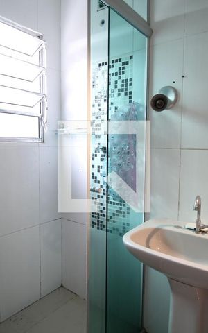 Casa à venda com 250m², 4 quartos e 2 vagasBanheiro 2