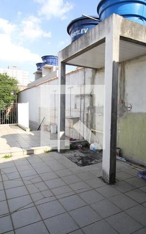 Casa à venda com 250m², 4 quartos e 2 vagasÁrea externa