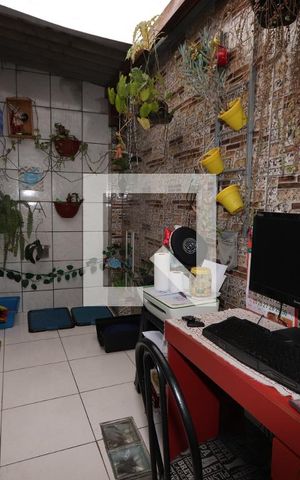 Casa à venda com 160m², 5 quartos e 1 vagaQuintal