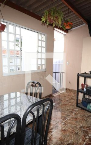 Casa à venda com 160m², 5 quartos e 1 vagaSalãozinho