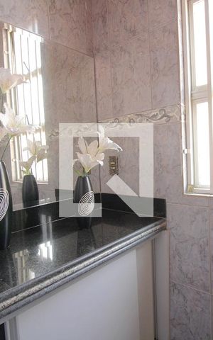Casa à venda com 300m², 5 quartos e 3 vagasBanheiro das semi suites