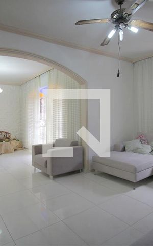 Casa à venda com 300m², 5 quartos e 3 vagasSala de estar