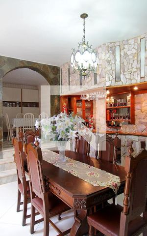 Casa à venda com 300m², 5 quartos e 3 vagasSala de Jantar