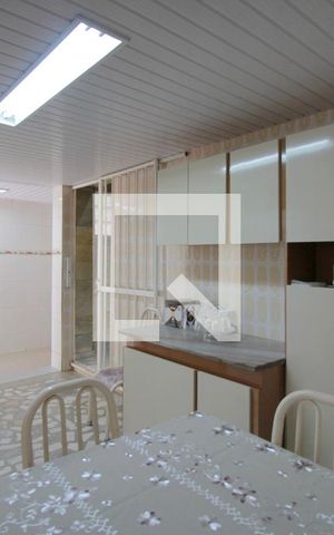 Casa à venda com 300m², 5 quartos e 3 vagasCozinha 2