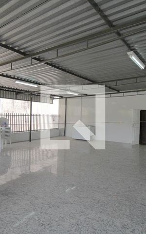 Casa à venda com 300m², 5 quartos e 3 vagasVaranda coberta