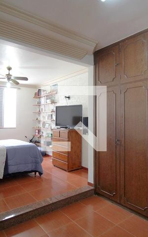 Casa à venda com 300m², 5 quartos e 3 vagasQuarto 1