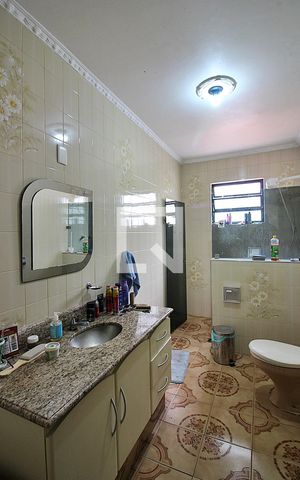 Casa à venda com 87m², 4 quartos e 2 vagasBanheiro Social 