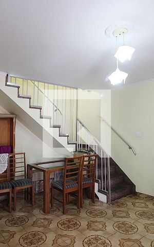 Casa à venda com 87m², 4 quartos e 2 vagasSala 
