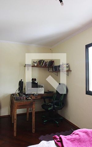 Casa à venda com 87m², 4 quartos e 2 vagasQuarto 