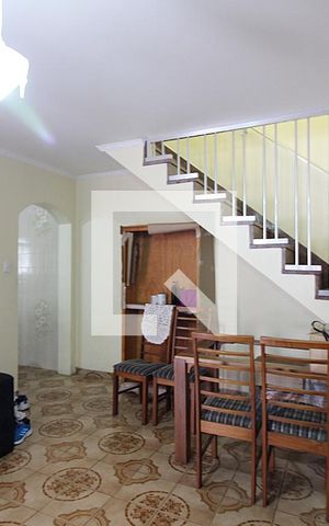 Casa à venda com 87m², 4 quartos e 2 vagasSala 