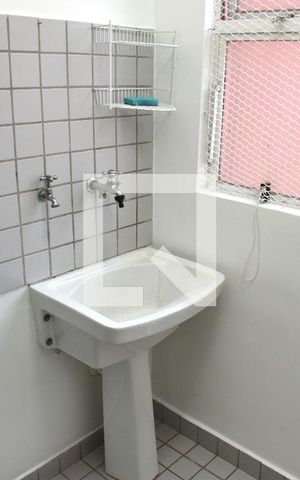 Apartamento para alugar com 64m², 3 quartos e 1 vagaÁrea de Serviço
