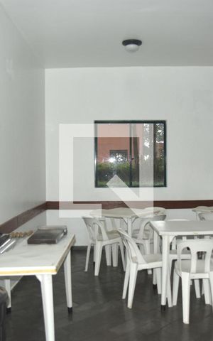Apartamento para alugar com 64m², 3 quartos e 1 vagaÁrea comum - Salão de festas pequeno