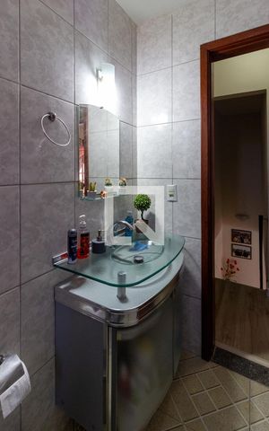 Casa de condomínio à venda com 88m², 2 quartos e 1 vaga Casa de condomínio à venda com 88m², 2 quartos e 1 vagaBanheiro
