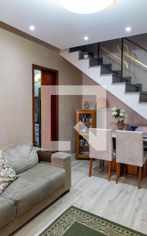 Casa de condomínio à venda com 88m², 2 quartos e 1 vaga Casa de condomínio à venda com 88m², 2 quartos e 1 vagaSala