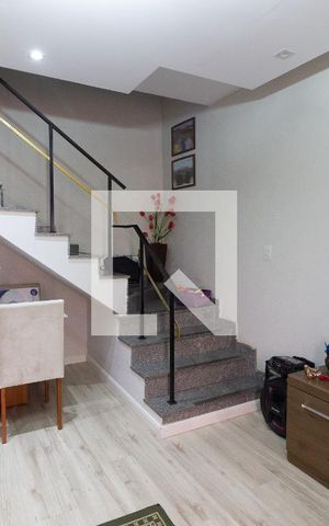 Casa de condomínio à venda com 88m², 2 quartos e 1 vaga Casa de condomínio à venda com 88m², 2 quartos e 1 vagaSala
