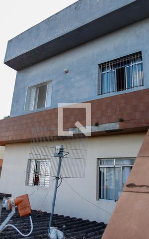 Casa à venda com 372m², 7 quartos e 4 vagas Casa à venda com 372m², 7 quartos e 4 vagasÁrea comum